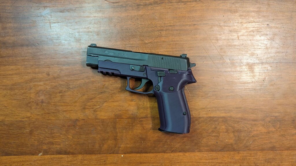 P226