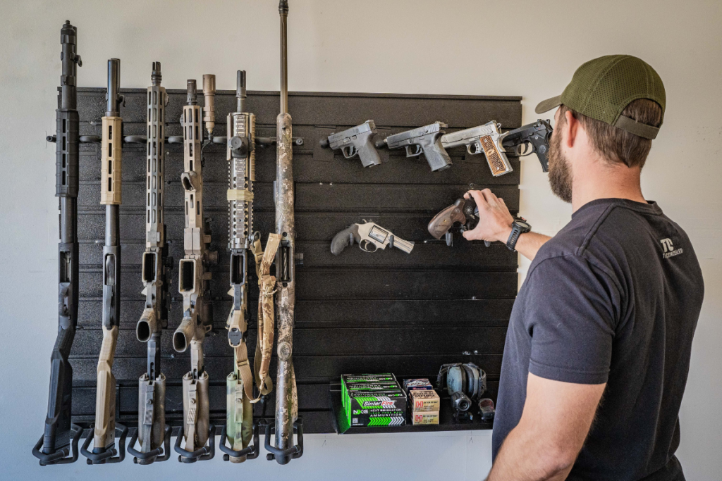 how to build a diy pegboard