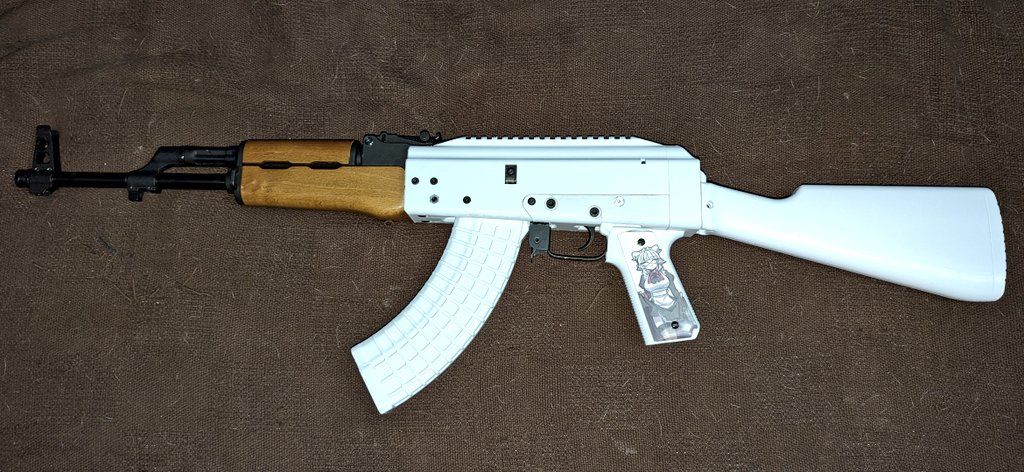 plastikov v4 waifu white